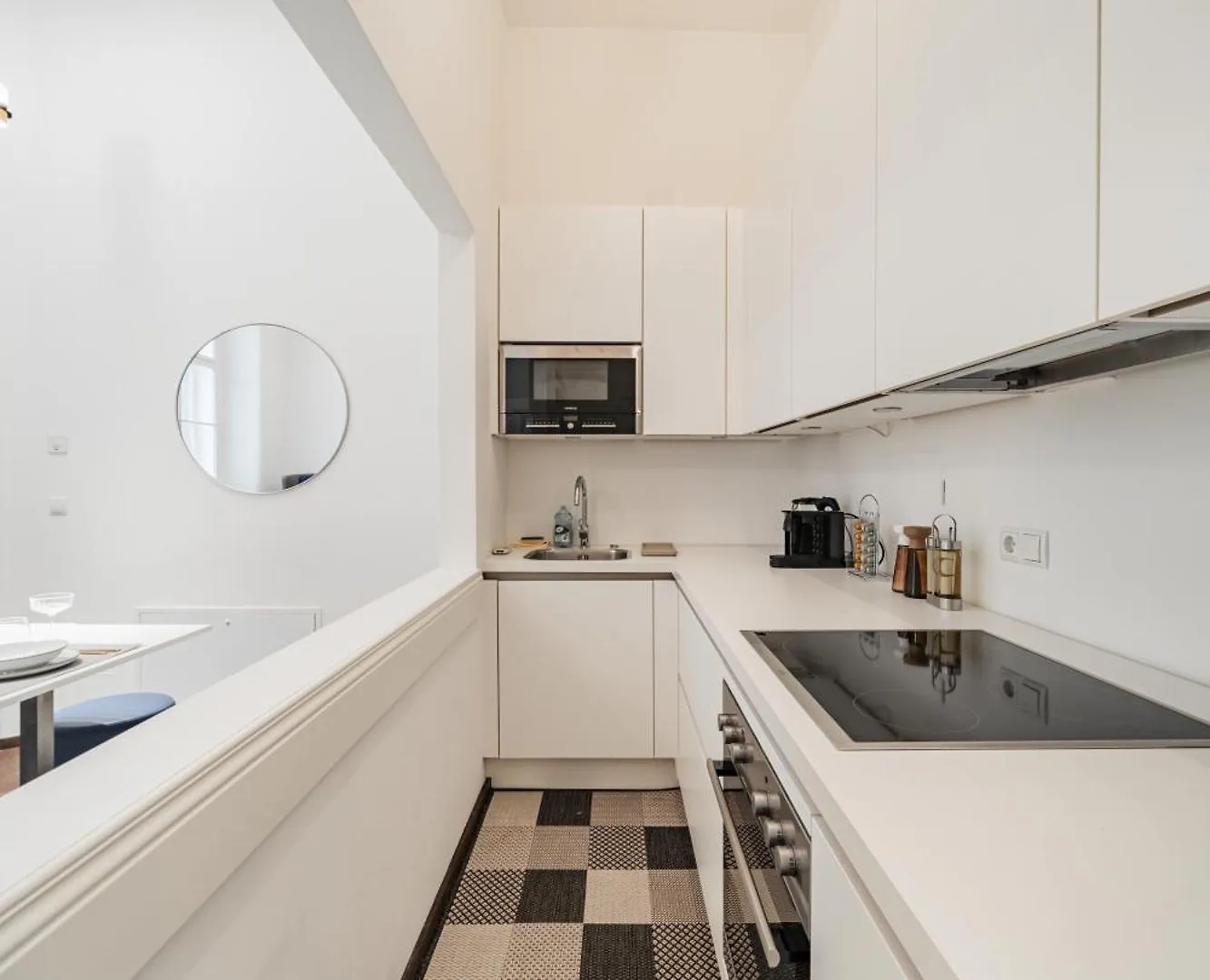 Luxury Designer Home In Center Of Vienna Apartment